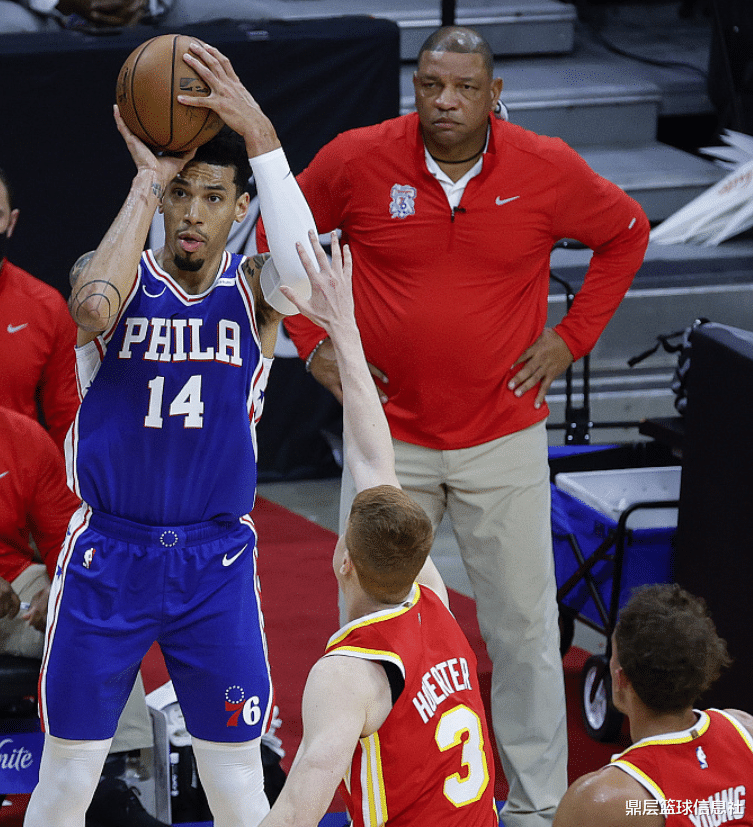 立陶宛男篮完胜篮网，汉密尔顿三分雨点燃全场