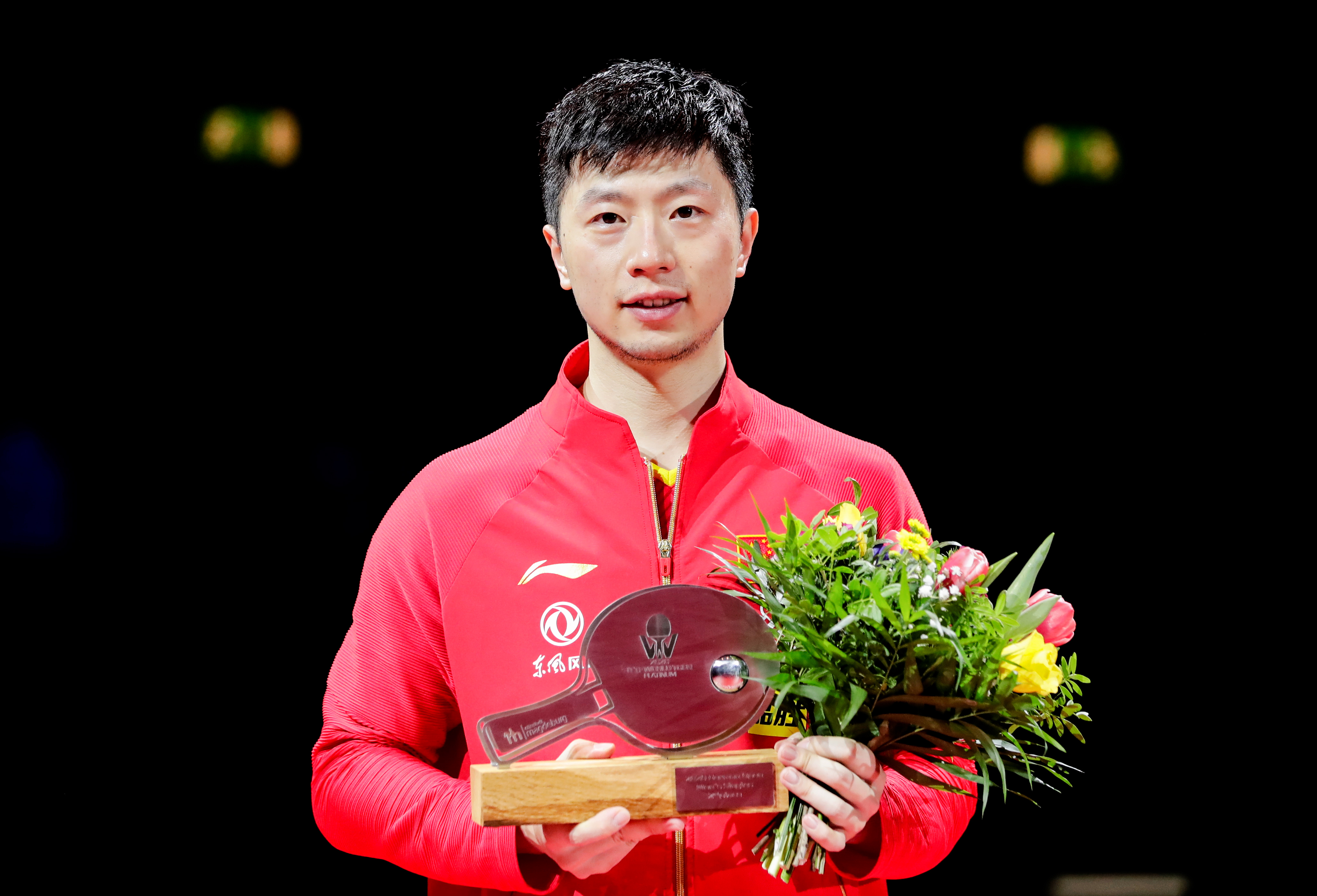 英国乒乓球队完胜德国乒乓球队，许昕惊艳世界