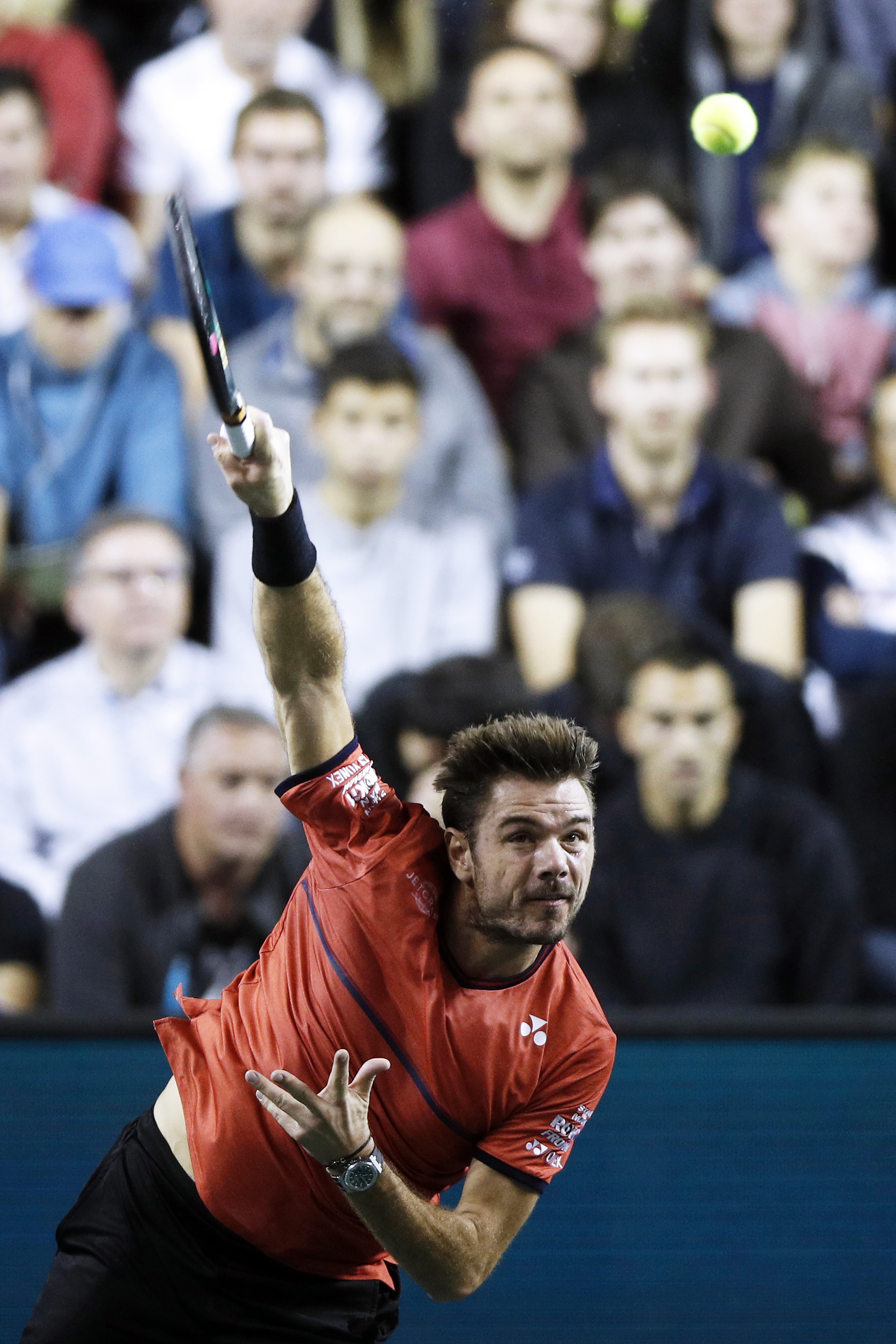 包含德国网球队强势美国网球队，瓦林卡统治全场的词条