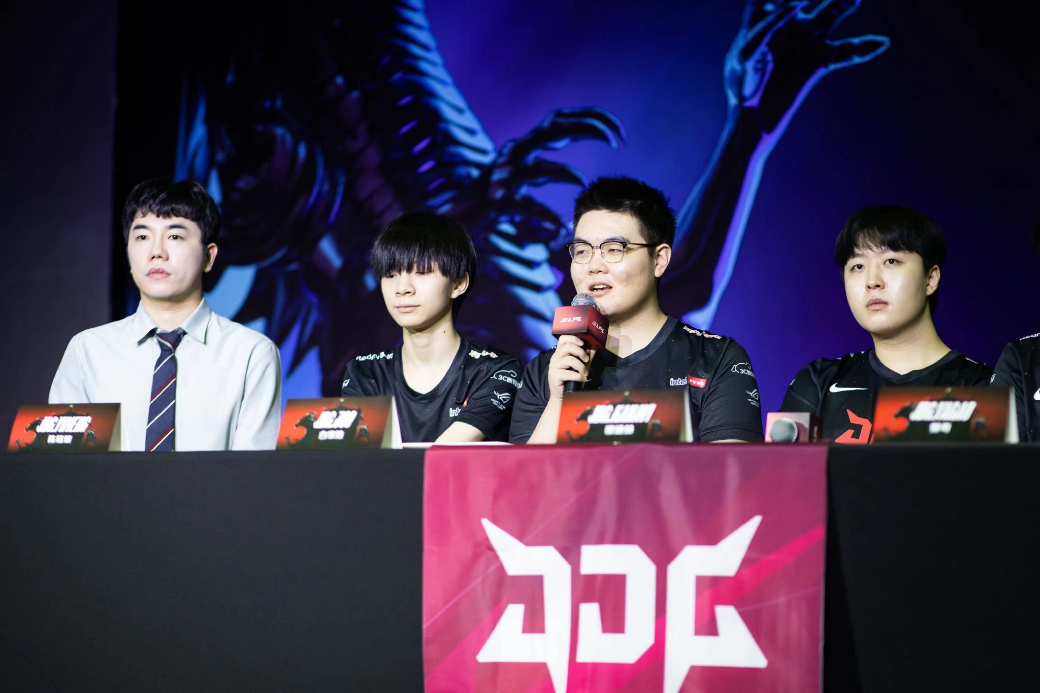 LPL赛事精彩瞬间盘点，年度回顾震撼登场