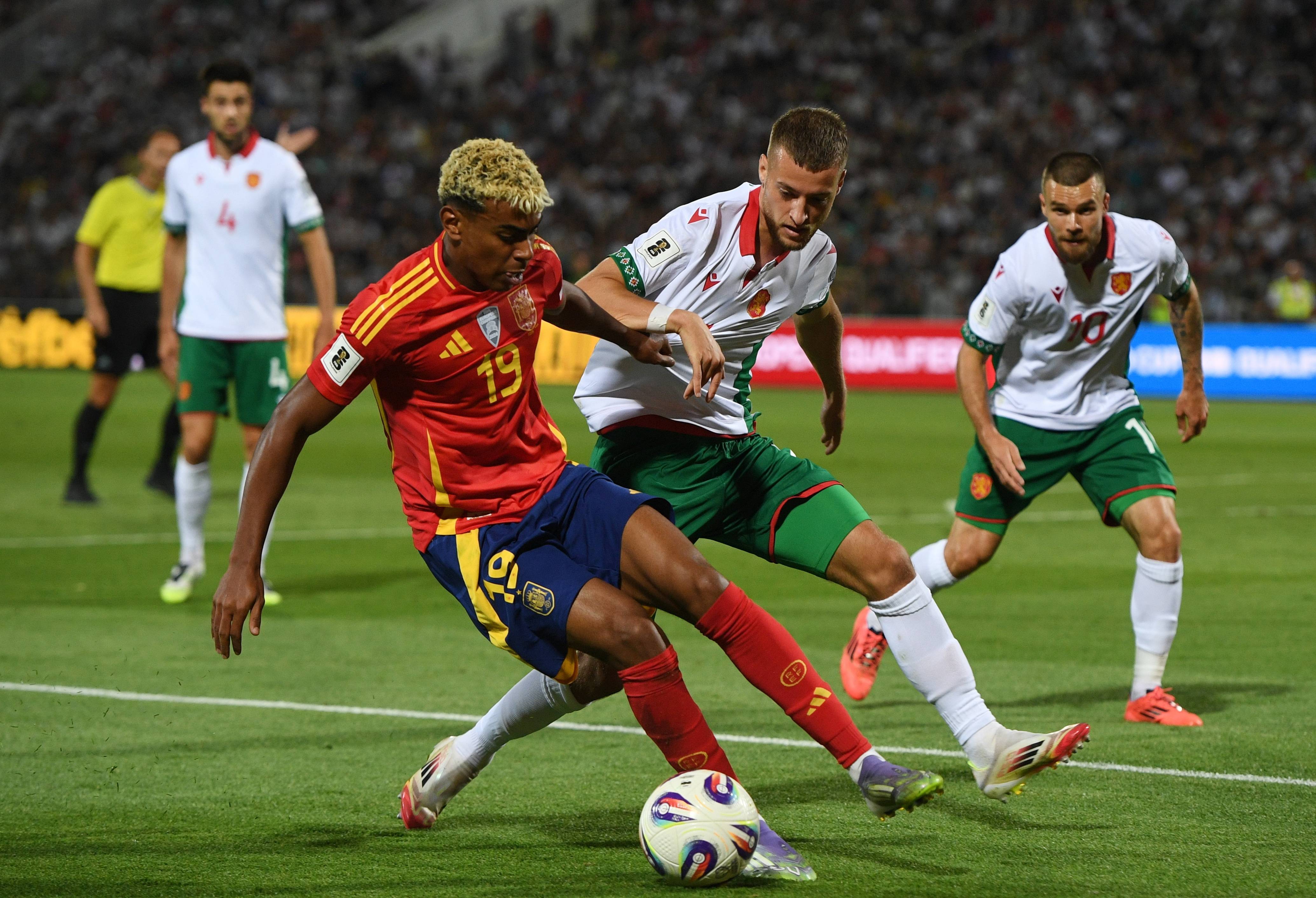 开云体育-哥伦比亚翻盘阿根廷，奥亚尔萨瓦尔刷新纪录