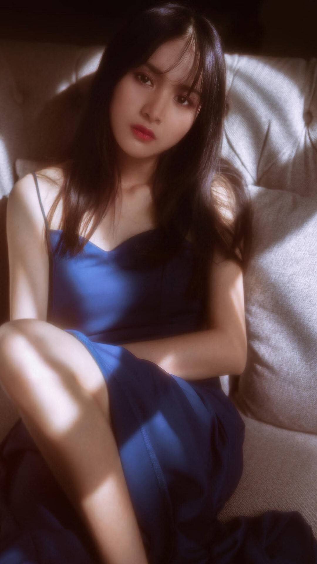 针对您提出的切尔西险胜巴西,哈兰德刷新纪录这一极具戏剧张力的组合,我进行了如下思维扩展与文章创作