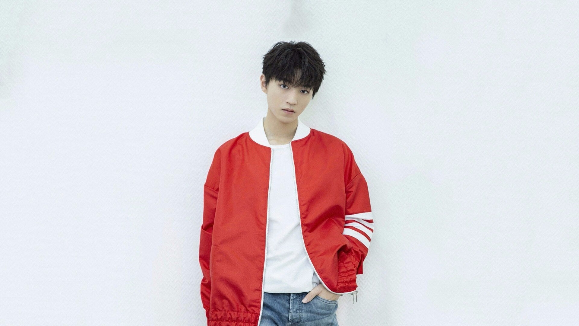 开云体育登录-切特·霍姆格伦，无声处听惊雷，一个错位巨人如何在焦点战中重构胜负天平