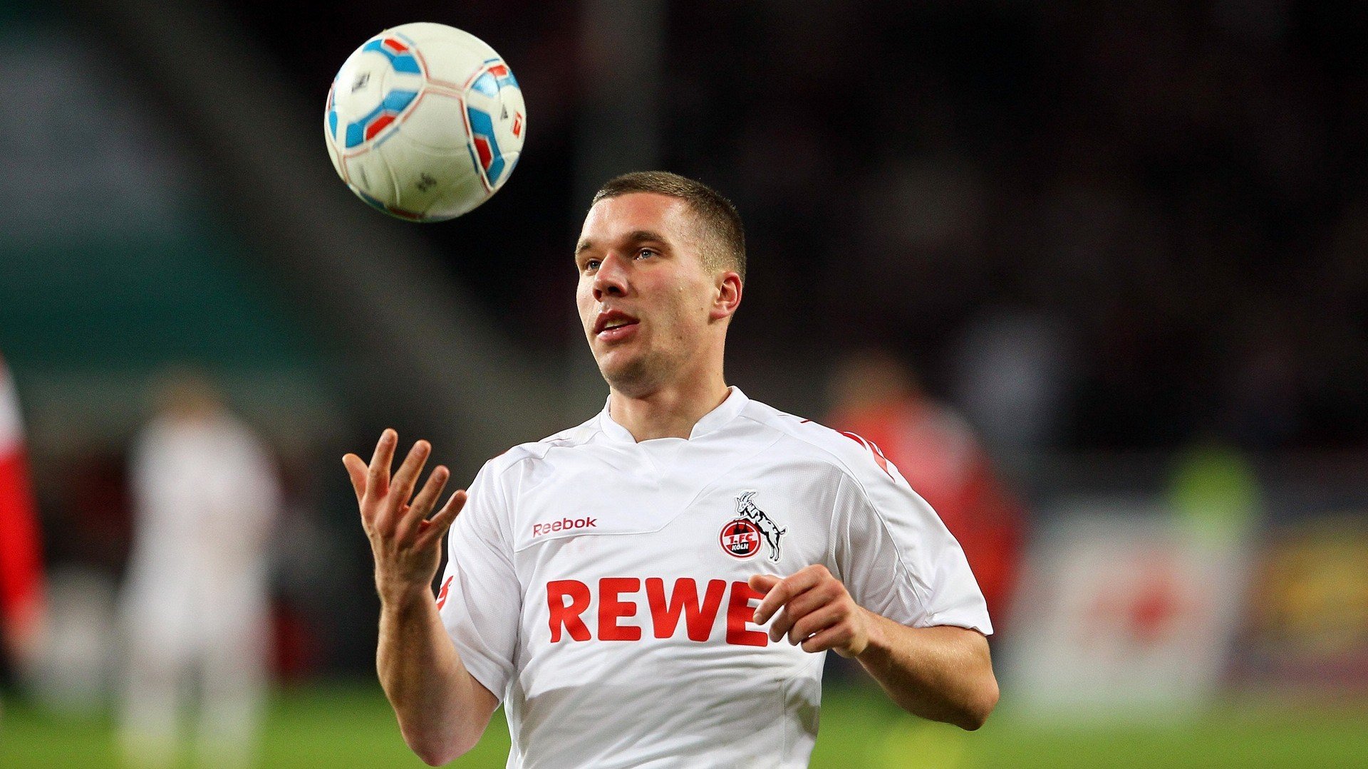 开云体育中国-凌晨的奇迹，塞内加尔加时鏖战曼联，姆巴佩的马赛曲变奏